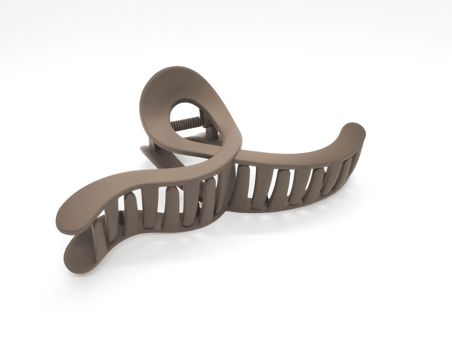 Elegant Matte Wavy Hair Claw Clip - cllovestudio