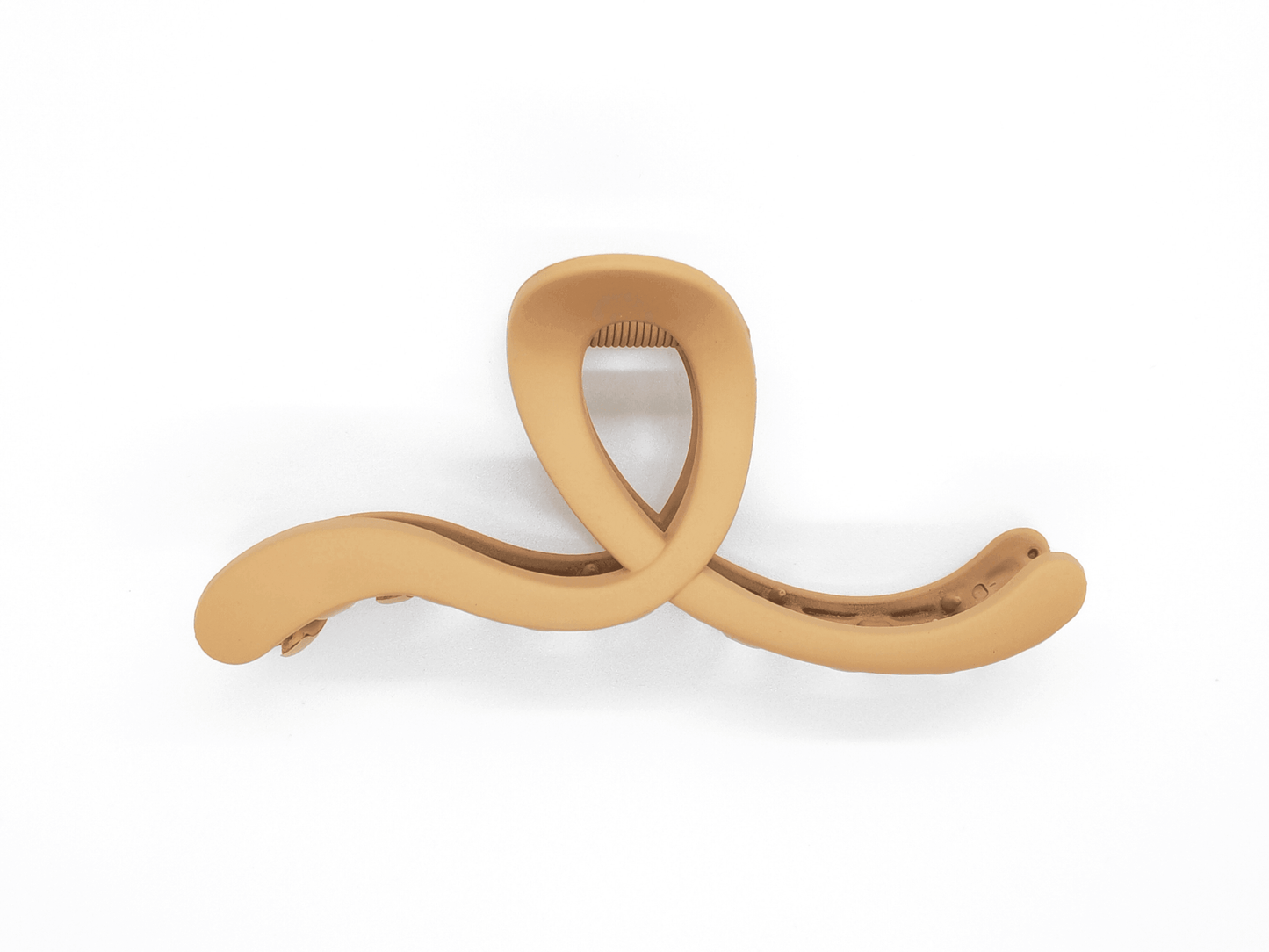 Elegant Matte Wavy Hair Claw Clip - cllovestudio