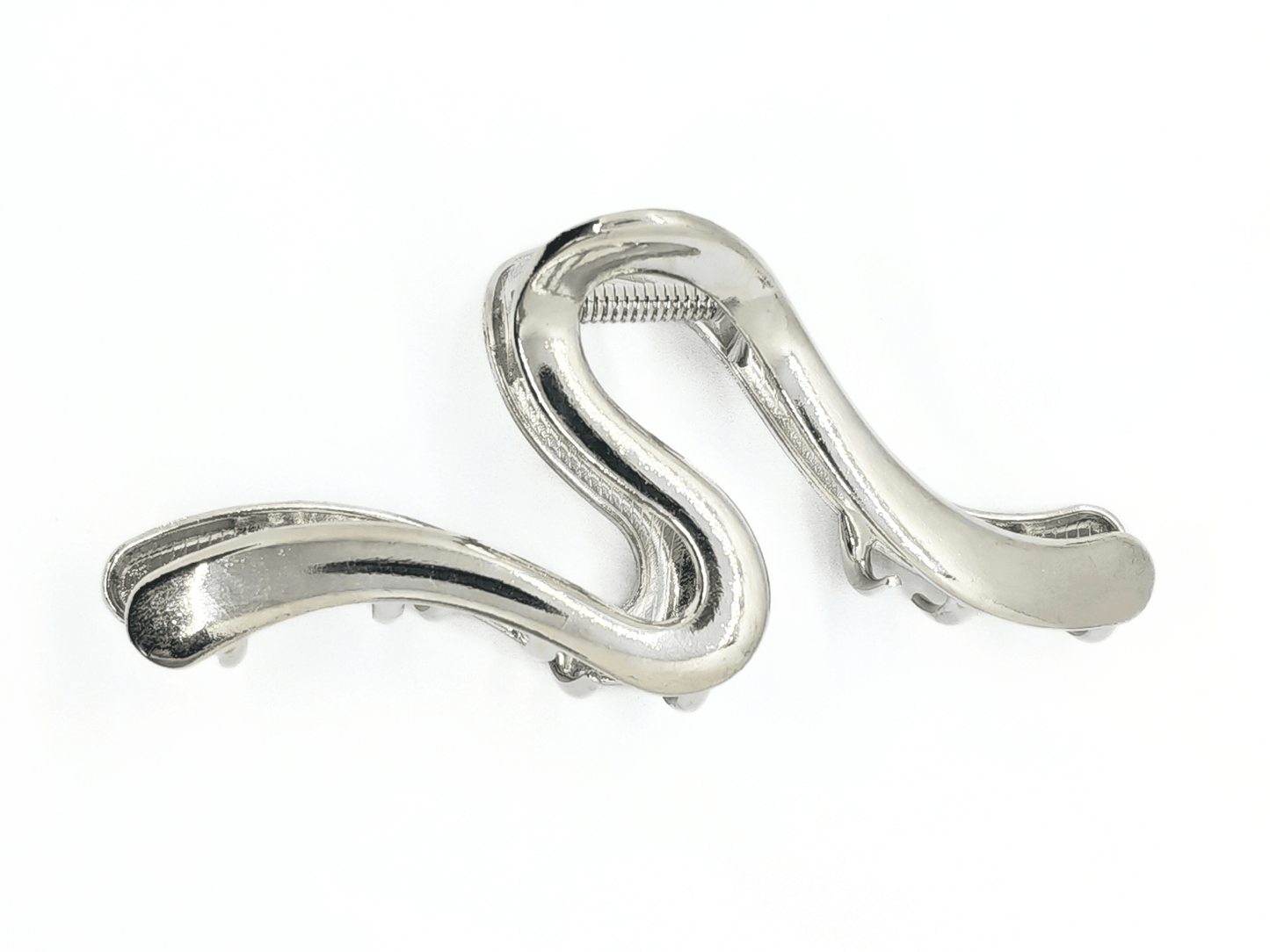 Sleek Metallic Wave Hair Claw Clip - cllovestudio