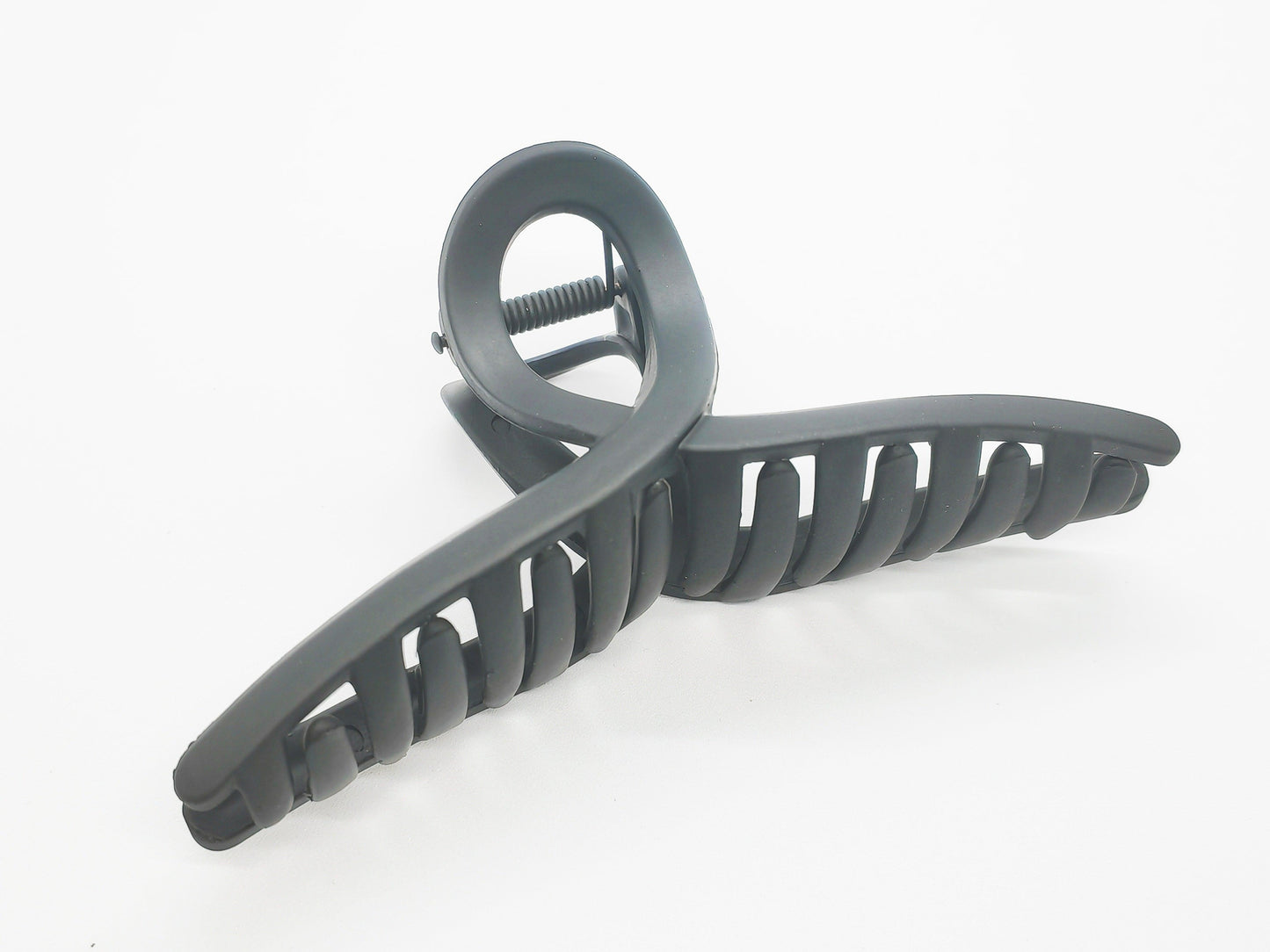 Trendy Matte Ink-Inspired Twisted Hair Claw Clip - cllovestudio