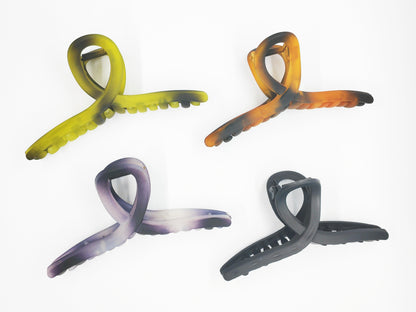 Trendy Matte Ink-Inspired Twisted Hair Claw Clip - cllovestudio